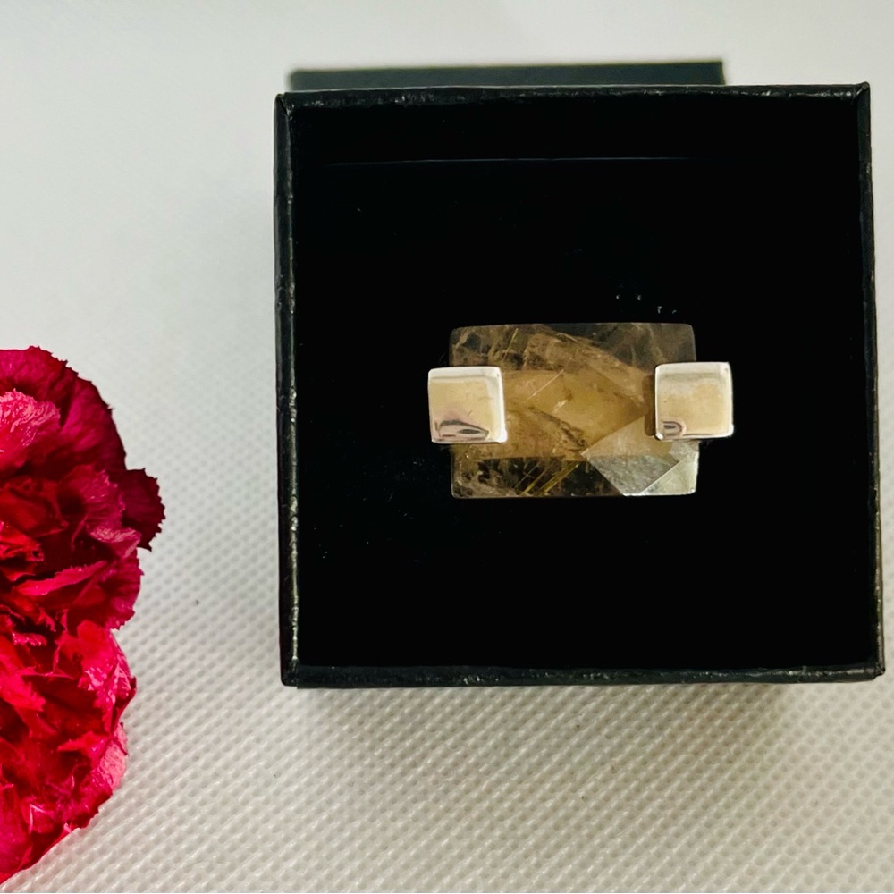 Vintage “Banana Republic” Quartz Stone Ring set in 925 Silver - Size 8